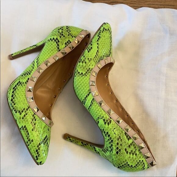 WILD DIVA GREEN CROC PUMPS.  NEW. - Picture 6 of 8